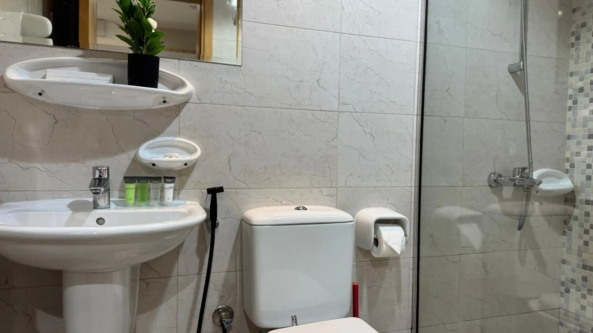 Ashri Hh Spacious Studio In May Residence Jvc Dubai